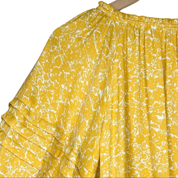 ♦️SOLD♦️Free People All Tucks Floral Printed Bodysuit - Picture 10 of 15